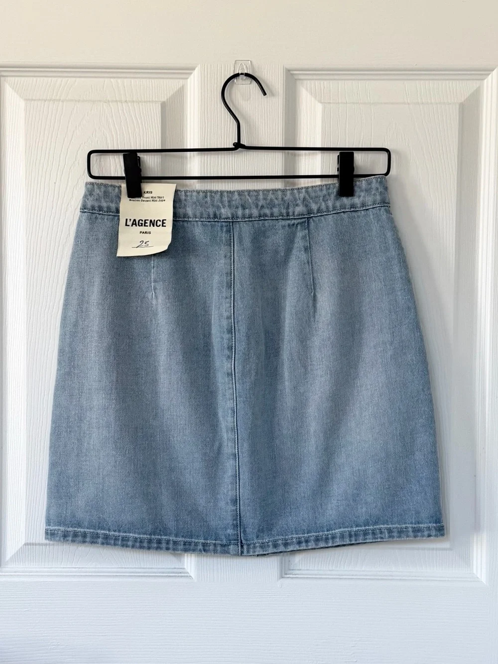 L’AGENCE The Kris Button Front Mini Skirt in Fontana Light Blue Size 25 NWT